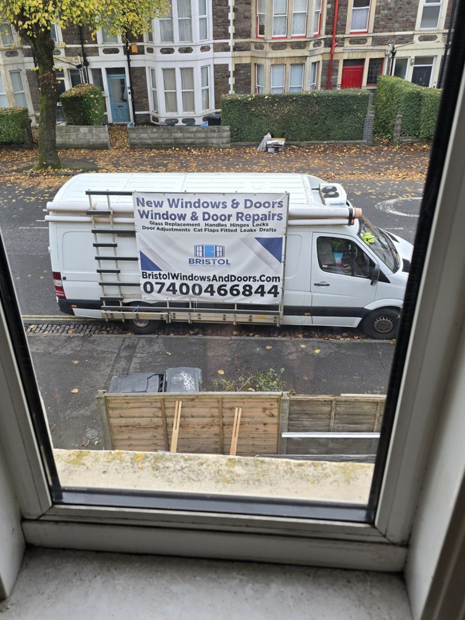 Clear double-glazed window after sealed unit replacement
